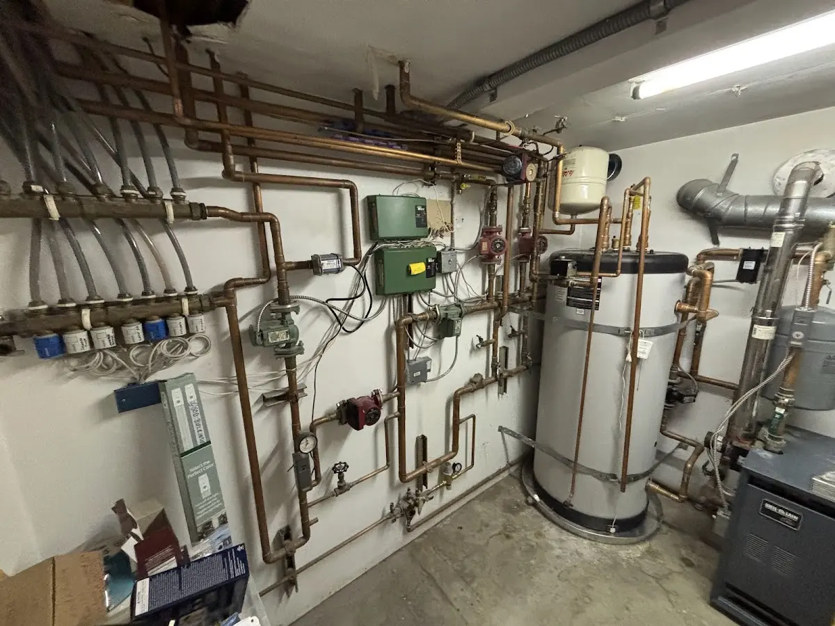 Plumbing services in Bee Ridge, FL