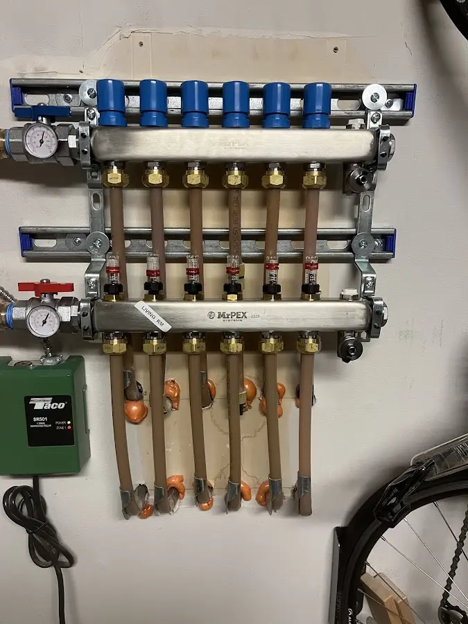 Plumber performing Leak Detection at a residential property in Bee Ridge